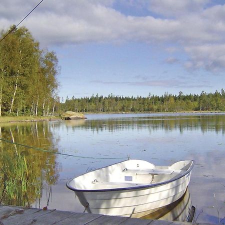 3 Bedroom Amazing Home In Lnsboda Falsehult エクステリア 写真