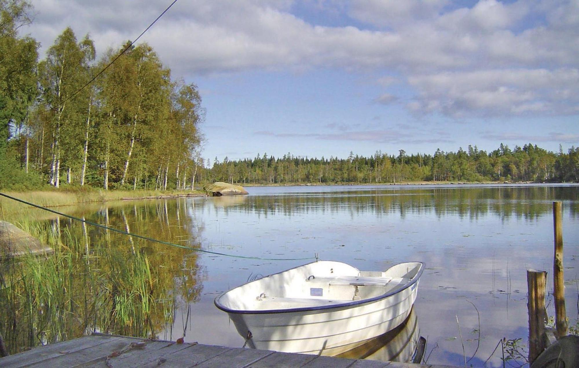3 Bedroom Amazing Home In Lnsboda Falsehult エクステリア 写真