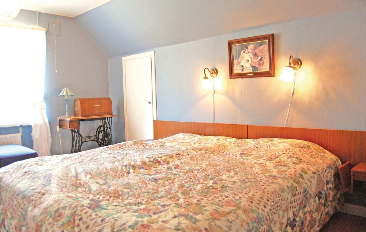 3 Bedroom Amazing Home In Lnsboda Falsehult エクステリア 写真